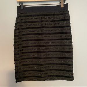 🎄ANN TAYLOR petite shimmer striped pencil skirt